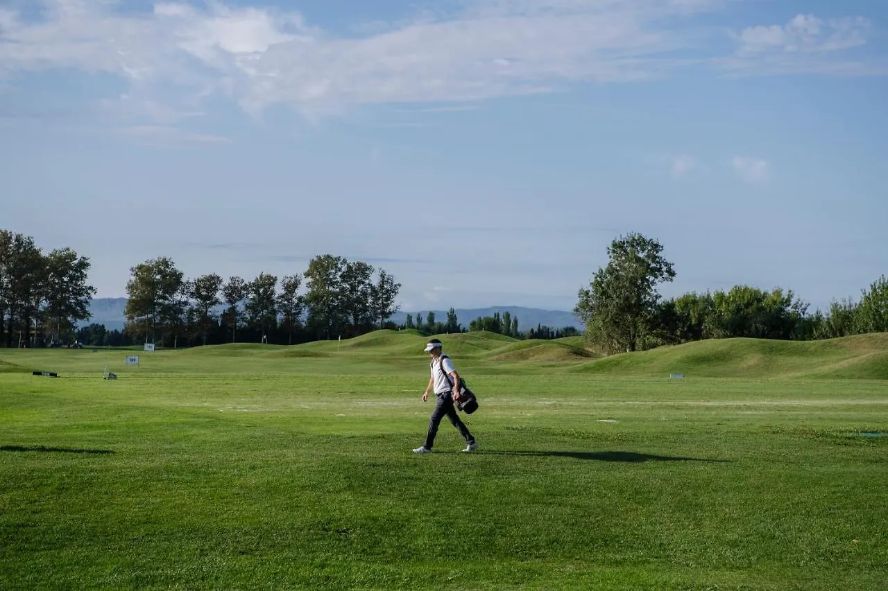Emporda Golf Resort トレリャ・デ・モングリ 4*,  スペイン
