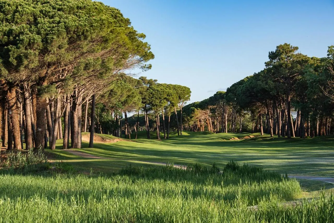 Emporda Golf Resort トレリャ・デ・モングリ 4*,